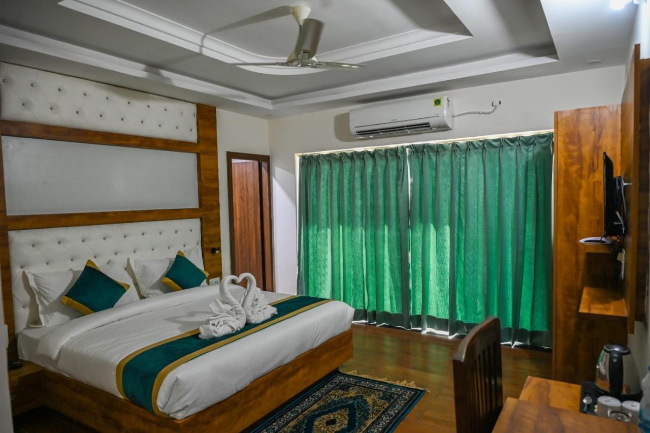 Hotel 7 Heaven Dehradun Extérieur photo