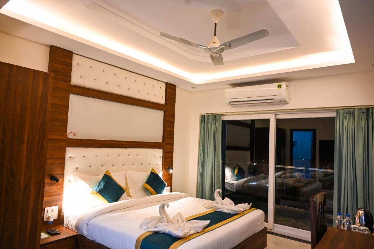 Hotel 7 Heaven Dehradun Extérieur photo