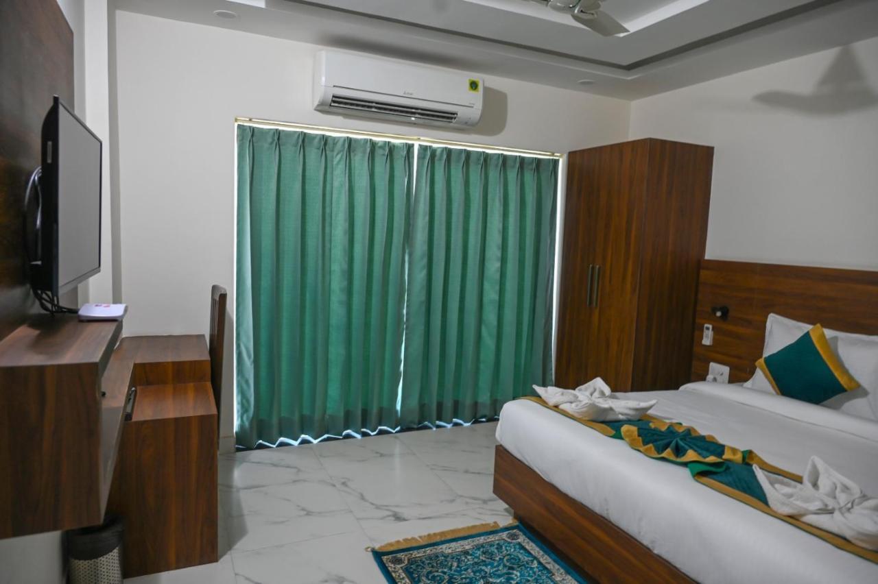 Hotel 7 Heaven Dehradun Extérieur photo