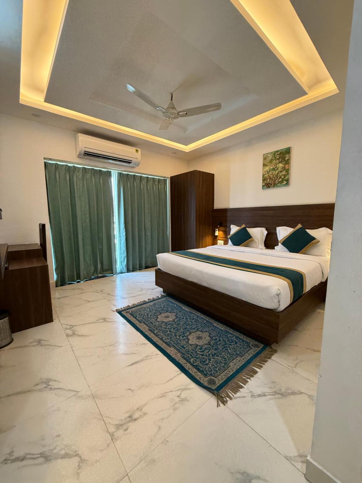 Hotel 7 Heaven Dehradun Extérieur photo